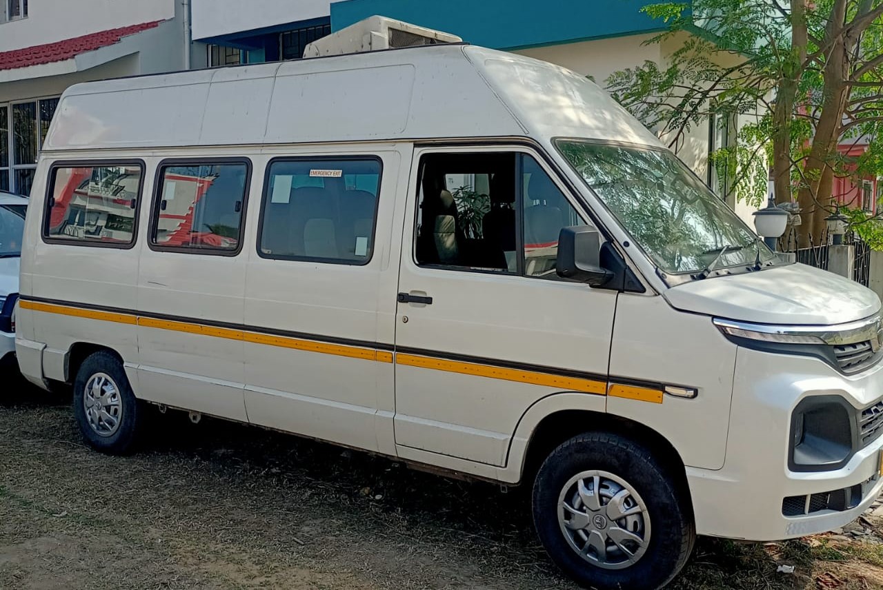 Winger 15 plus D group travel vehicle